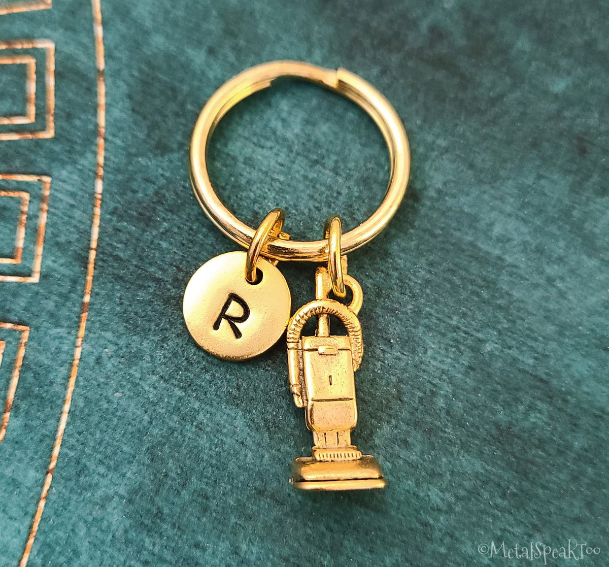Vacuum Keychain with Initial (Gold-Toned)